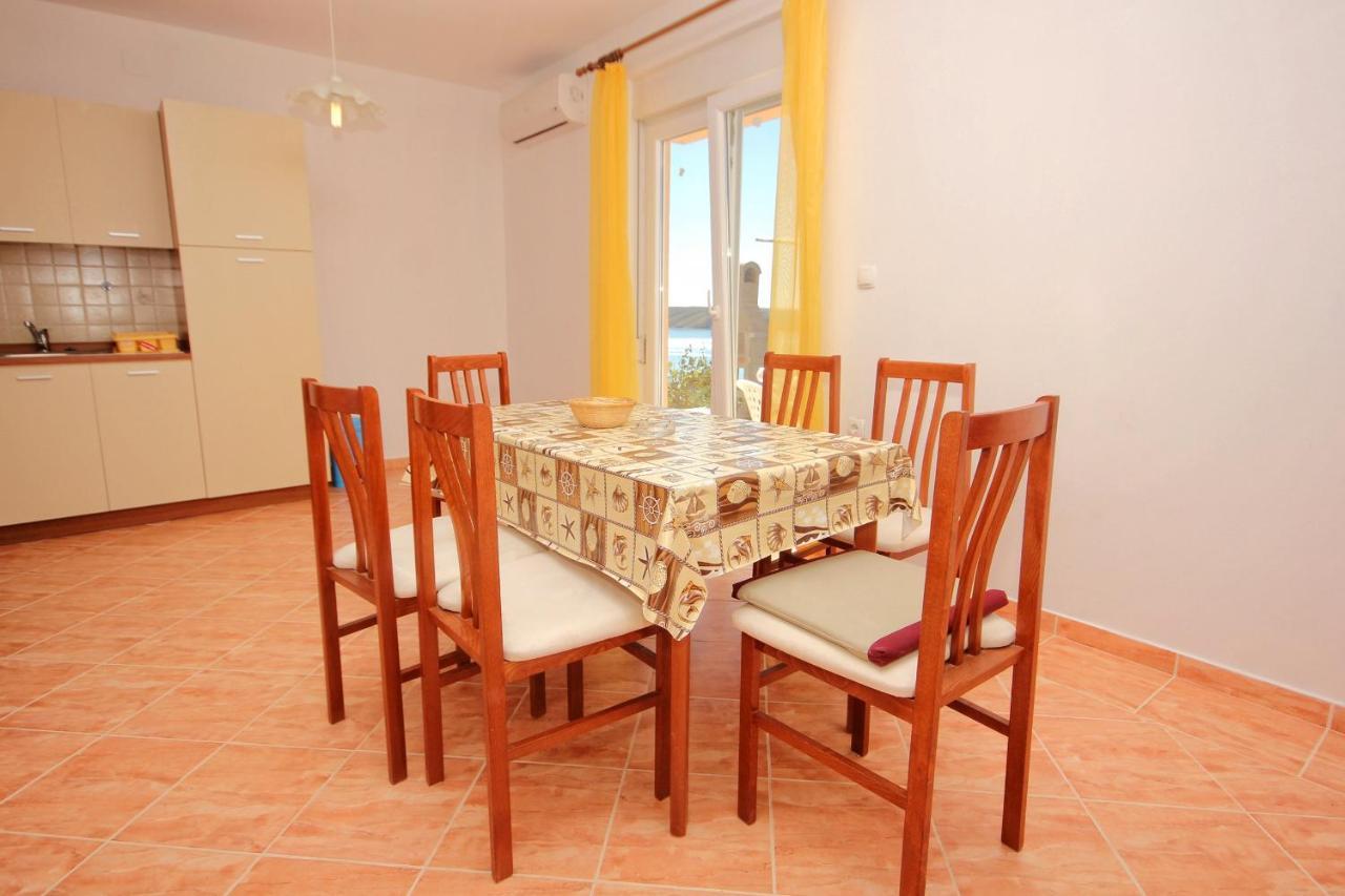 Apartments By The Sea Vlasici, Pag - 9324 Extérieur photo